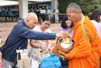  คณะศึกษาศาสตร์ มช. จัดพิธีทำบุญตักบาตรเนื่องในงานกิจกรรมรำลึกพระคุณครู ประจำปี 2567