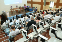 ผู้บริหารคณะศึกษาศาสตร์ ให้การต้อนรับนักศึกษารหัส 17 ในโอกาสเข้ามอบทุนการศึกษาและจัดกิจกรรมคืนสู่เหย้า รหัส 172