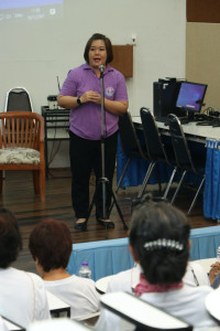 ผู้บริหารคณะศึกษาศาสตร์ ให้การต้อนรับนักศึกษารหัส 17 ในโอกาสเข้ามอบทุนการศึกษาและจัดกิจกรรมคืนสู่เหย้า รหัส 172