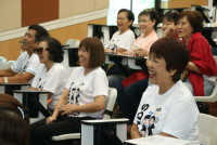 ผู้บริหารคณะศึกษาศาสตร์ ให้การต้อนรับนักศึกษารหัส 17 ในโอกาสเข้ามอบทุนการศึกษาและจัดกิจกรรมคืนสู่เหย้า รหัส 172