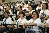 ผู้บริหารคณะศึกษาศาสตร์ ให้การต้อนรับนักศึกษารหัส 17 ในโอกาสเข้ามอบทุนการศึกษาและจัดกิจกรรมคืนสู่เหย้า รหัส 172