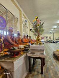 ผู้บริหารคณะศึกษาศาสตร์ ให้การต้อนรับนักศึกษารหัส 17 ในโอกาสเข้ามอบทุนการศึกษาและจัดกิจกรรมคืนสู่เหย้า รหัส 172