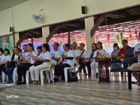 ผู้บริหารคณะศึกษาศาสตร์ ให้การต้อนรับนักศึกษารหัส 17 ในโอกาสเข้ามอบทุนการศึกษาและจัดกิจกรรมคืนสู่เหย้า รหัส 172
