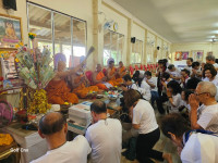 ผู้บริหารคณะศึกษาศาสตร์ ให้การต้อนรับนักศึกษารหัส 17 ในโอกาสเข้ามอบทุนการศึกษาและจัดกิจกรรมคืนสู่เหย้า รหัส 172