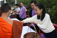 ผู้บริหารคณะศึกษาศาสตร์ มช. ร่วมพิธีทำบุญตักบาตร พระสงฆ์ 60 รูป พิธีขึ้นท้าวทั้งสี่และพิธีถวายเครื่องสักการะบวงสรวงศาลพระภูมิเจ้าที่ และ พิธีถวายพวงมาลัยดอกไม้สด แสดงความเคารพต่อ มล.ปิ่น มาลากุล เนื่องในโอกาสครบรอบ 60 ปี แห่งการสถาปนามหาวิทยาลัยเชียงใหม่ 