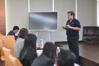 คณาจารย์คณะศึกษาศาสตร์ และคณาจารย์โรงเรียนสาธิตฯ เข้าร่วมศึกษาดูงาน Virtual Reality Classroom คณะบริหารธุรกิจ