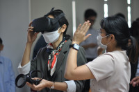 คณาจารย์คณะศึกษาศาสตร์ และคณาจารย์โรงเรียนสาธิตฯ เข้าร่วมศึกษาดูงาน Virtual Reality Classroom คณะบริหารธุรกิจ