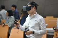 คณาจารย์คณะศึกษาศาสตร์ และคณาจารย์โรงเรียนสาธิตฯ เข้าร่วมศึกษาดูงาน Virtual Reality Classroom คณะบริหารธุรกิจ