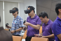 คณาจารย์คณะศึกษาศาสตร์ และคณาจารย์โรงเรียนสาธิตฯ เข้าร่วมศึกษาดูงาน Virtual Reality Classroom คณะบริหารธุรกิจ