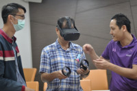 คณาจารย์คณะศึกษาศาสตร์ และคณาจารย์โรงเรียนสาธิตฯ เข้าร่วมศึกษาดูงาน Virtual Reality Classroom คณะบริหารธุรกิจ