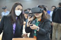 คณาจารย์คณะศึกษาศาสตร์ และคณาจารย์โรงเรียนสาธิตฯ เข้าร่วมศึกษาดูงาน Virtual Reality Classroom คณะบริหารธุรกิจ