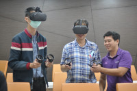 คณาจารย์คณะศึกษาศาสตร์ และคณาจารย์โรงเรียนสาธิตฯ เข้าร่วมศึกษาดูงาน Virtual Reality Classroom คณะบริหารธุรกิจ