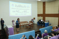 ผู้บริหารคณะศึกษาศาสตร์ ให้การต้อนรับนักศึกษารหัส 14 และ 15 ในโอกาสเข้าเยี่ยมคณะ แสดงมุทิตาจิตต่อคณาจารย์อาวุโส และมอบทุนการศึกษาแก่นักศึกษาที่ขาดแคลนทุนทรัพย์