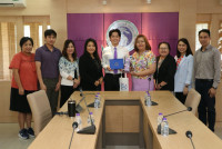 พนักงานจาก Mitsubishi Corporation ประเทศญี่ปุ่น เข้ารับมอบประกาศนียบัตรสำเร็จการศึกษาตามโครงการฯ