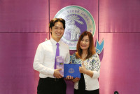 พนักงานจาก Mitsubishi Corporation ประเทศญี่ปุ่น เข้ารับมอบประกาศนียบัตรสำเร็จการศึกษาตามโครงการฯ