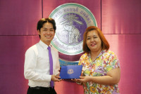 พนักงานจาก Mitsubishi Corporation ประเทศญี่ปุ่น เข้ารับมอบประกาศนียบัตรสำเร็จการศึกษาตามโครงการฯ