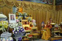 ผู้บริหารและเจ้าหน้าที่คณะศึกษาศาสตร์ มช. ร่วมพิธีบำเพ็ญกุศลและสวดอภิธรรมศพ คุณพ่อชัยฤทธิ์ เตชะพันธุ์ บิดาของ ศาสตราจารย์ปฏิบัติ ดร.ชรินทร์ เตชะพันธุ์ รองอธิการบดีมหาวิทยาลัย​เชียงใหม่ 