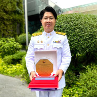 ผู้บริหาร อาจารย์ และอาจารย์สาธิตฯ คณะศึกษาศาสตร์ มช. รับพระราชทานรางวัลเกียรติยศและรางวัลดีเด่นแห่งชาติทางครุศาสตร์/ศึกษาศาสตร์ ประจำปี พ.ศ.2566 
