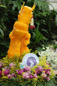 คณะศึกษาศาสตร์ มช. ถวายเทียนจำนำพรรษา เนื่องในเทศกาลเข้าพรรษาประจำปี 2567