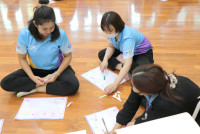 คณาจารย์และบุคลากร อบรมในหัวข้อ Discovering Positive Education