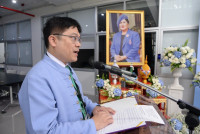 ผู้บริหารและนักศึกษาคณะศึกษาศาสตร์ ร่วมกิจกรรมบริจาคโลหิต {ลูกช้าง มช.ต่อชีวิต บริจาคโลหิตเพื่อแม่} เนื่องในโอกาสมหามงคลเฉลิมพระชนมพรรษา 92 พรรษา สมเด็จพระนางเจ้าสิริกิติ์ พระบรมราชินีนาถ พระบรมราชชนนีพันปีหลวง