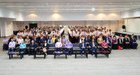 รองคณบดีคณะศึกษาศาสตร์ มช. ร่วมพิธีมอบทุนการศึกษามหาวิทยาลัยเชียงใหม่ ประจำปีการศึกษา 2567