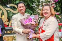 ผู้เกษียณอายุงาน/ราชการคณะศึกษาศาสตร์ มช. ร่วมพิธีมอบเกียรติบัตรและกล่าวแสดงมุทิตาจิต แก่ข้าราชการ พนักงานมหาวิทยาลัย ลูกจ้างประจำ และพนักงานส่วนงานที่เกษียณอายุราชการ ประจำปี 2567