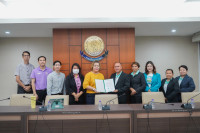 ผู้บริหารคณะศึกษาศาสตร์ มช. รับมอบ Bigbot AI Chatbot ประเภท Pro แบบรายปี จำนวน 1,500 License จากบริษัท บิ๊กบอท เอไอ จำกัด