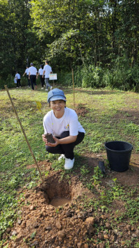 ผู้บริหารคณะศึกษาศาสตร์ มช. เข้าร่วมกิจกรรมปลูกต้นไม้เฉลิมพระเกียรติพระบาทสมเด็จพระเจ้าอยู่หัว เนื่องในโอกาสพระราชพิธีมหามงคลเฉลิมพระชนมพรรษา 6 รอบ