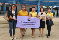 ผู้บริหารคณะศึกษาศาสตร์ ประสานงานนำผู้แทนจากมูลนิธิอีดีพี EDP ALUMNI และสมาคมบริษัทจดทะเบียนไทย มอบเงินช่วยเหลือ 4 โรงเรียนที่ประสบอุทกภัยจังหวัดเชียงใหม่