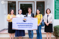 ผู้บริหารคณะศึกษาศาสตร์ ประสานงานนำผู้แทนจากมูลนิธิอีดีพี EDP ALUMNI และสมาคมบริษัทจดทะเบียนไทย มอบเงินช่วยเหลือ 4 โรงเรียนที่ประสบอุทกภัยจังหวัดเชียงใหม่