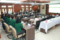 ผู้บริหารคณะศึกษาศาสตร์ และคณะผู้วิจัย ให้การต้อนรับคณะกรรมการติดตามประเมินผลโครงการจากกองทุนพัฒนาสื่อปลอดภัยและสร้างสรรค์ 