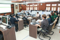 ผู้บริหารคณะศึกษาศาสตร์ และคณะผู้วิจัย ให้การต้อนรับคณะกรรมการติดตามประเมินผลโครงการจากกองทุนพัฒนาสื่อปลอดภัยและสร้างสรรค์ 