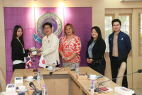 ผู้บริหารให้การต้อนรับอาจารย์และนักศึกษาจาก Tohoku Gakuin University ประเทศญี่ปุ่น ในโอกาสเข้าหารือรายละเอียดของการส่งนักศึกษาระดับ ป.ตรี มาเป็นผู้ช่วยสอนใน รร.สาธิตฯ