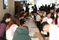 ดุษฎีบัณฑิต มหาบัณฑิต และบัณฑิตคณะศึกษาศาสตร์ มช. ร่วมฝึกซ้อมพิธีพระราชทานปริญญาบัตร มหาวิทยาลัยเชียงใหม่ ครั้งที่ 59