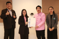 ผู้บริหารและอาจารย์คณะศึกษาศาสตร์ มช. เป็นวิทยากรในกิจกรรม { Workshop เริ่มต้นไม่ยาก กับการประเมินคุณภาพด้วย Rubric }