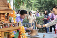 สรงน้ำพระพุทธปัญญาธรรม 2568