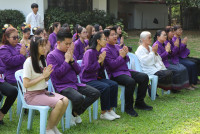 รดน้ำดำหัวอธิการบดี และ คณาจารย์อาวุโสของคณะฯ