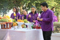 รดน้ำดำหัวอธิการบดี และ คณาจารย์อาวุโสของคณะฯ