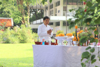 รดน้ำดำหัวอธิการบดี และ คณาจารย์อาวุโสของคณะฯ