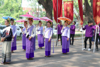 รดน้ำดำหัวอธิการบดี และ คณาจารย์อาวุโสของคณะฯ