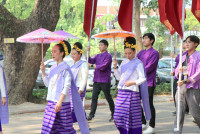 รดน้ำดำหัวอธิการบดี และ คณาจารย์อาวุโสของคณะฯ