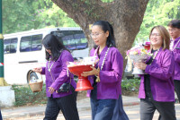 รดน้ำดำหัวอธิการบดี และ คณาจารย์อาวุโสของคณะฯ