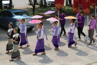รดน้ำดำหัวอธิการบดี และ คณาจารย์อาวุโสของคณะฯ