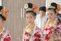 รดน้ำดำหัวอธิการบดี และ คณาจารย์อาวุโสของคณะฯ