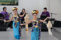 รดน้ำดำหัวอธิการบดี และ คณาจารย์อาวุโสของคณะฯ