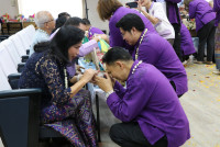 รดน้ำดำหัวอธิการบดี และ คณาจารย์อาวุโสของคณะฯ
