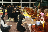 ผู้บริหาร คณาจารย์ และบุคลากร คณะศึกษาศาสตร์ มช. ร่วมงานบำเพ็ญกุศลสวดอภิธรรม และฌาปนกิจศพ คุณแม่รัตนา อินต๊ะปั๋น 