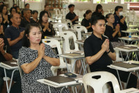 ผู้บริหาร คณาจารย์ และบุคลากร คณะศึกษาศาสตร์ มช. ร่วมงานบำเพ็ญกุศลสวดอภิธรรม และฌาปนกิจศพ คุณแม่รัตนา อินต๊ะปั๋น 