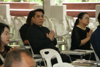ผู้บริหาร คณาจารย์ และบุคลากร คณะศึกษาศาสตร์ มช. ร่วมงานบำเพ็ญกุศลสวดอภิธรรม และฌาปนกิจศพ คุณแม่รัตนา อินต๊ะปั๋น 